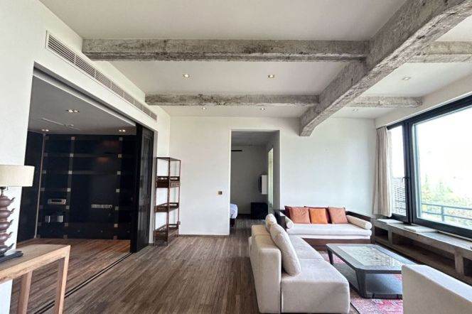 Spacious High-Ceiling 2BR Apartment near Tiantong Rd Metro with Outstanding View (L10/L12)