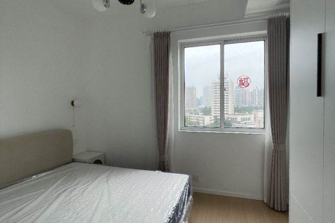 2BR Apartment near Hongqiao Rd Metro