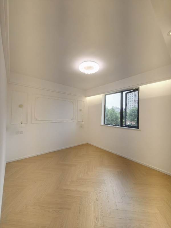 Housing image — Bedroom