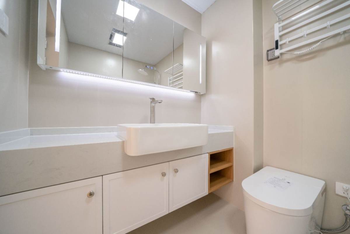 Housing image — Bathroom