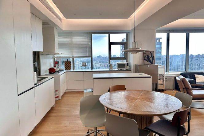 Spacious 3BR Apartment near Century Park with Outstanding View (L2)