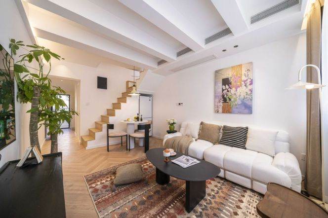2BR Apartment in Jing'an