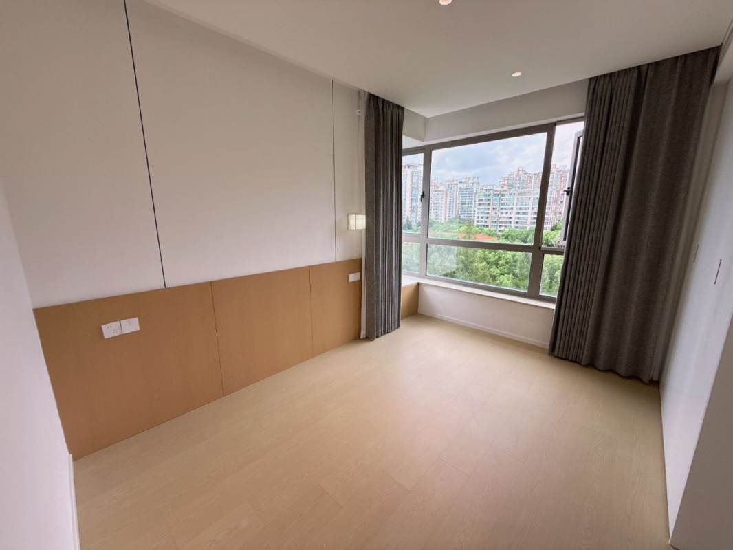 Housing image — Bedroom