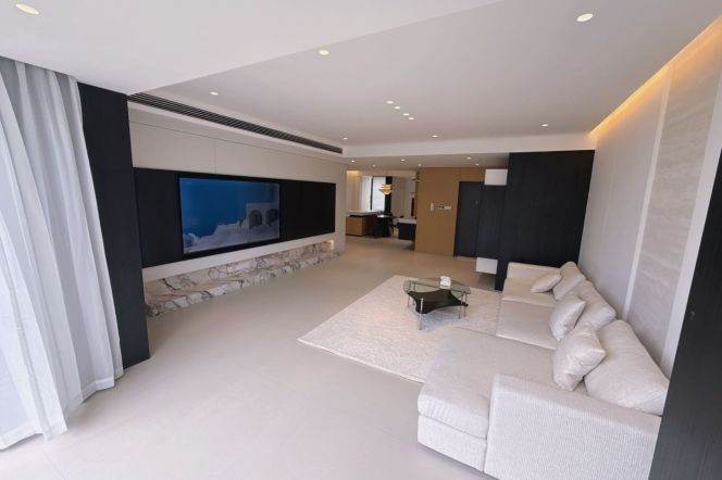 Spacious 3BR Apartment near Century Park with Floor-to-Ceiling Windows (L2/L7/L16/L18)