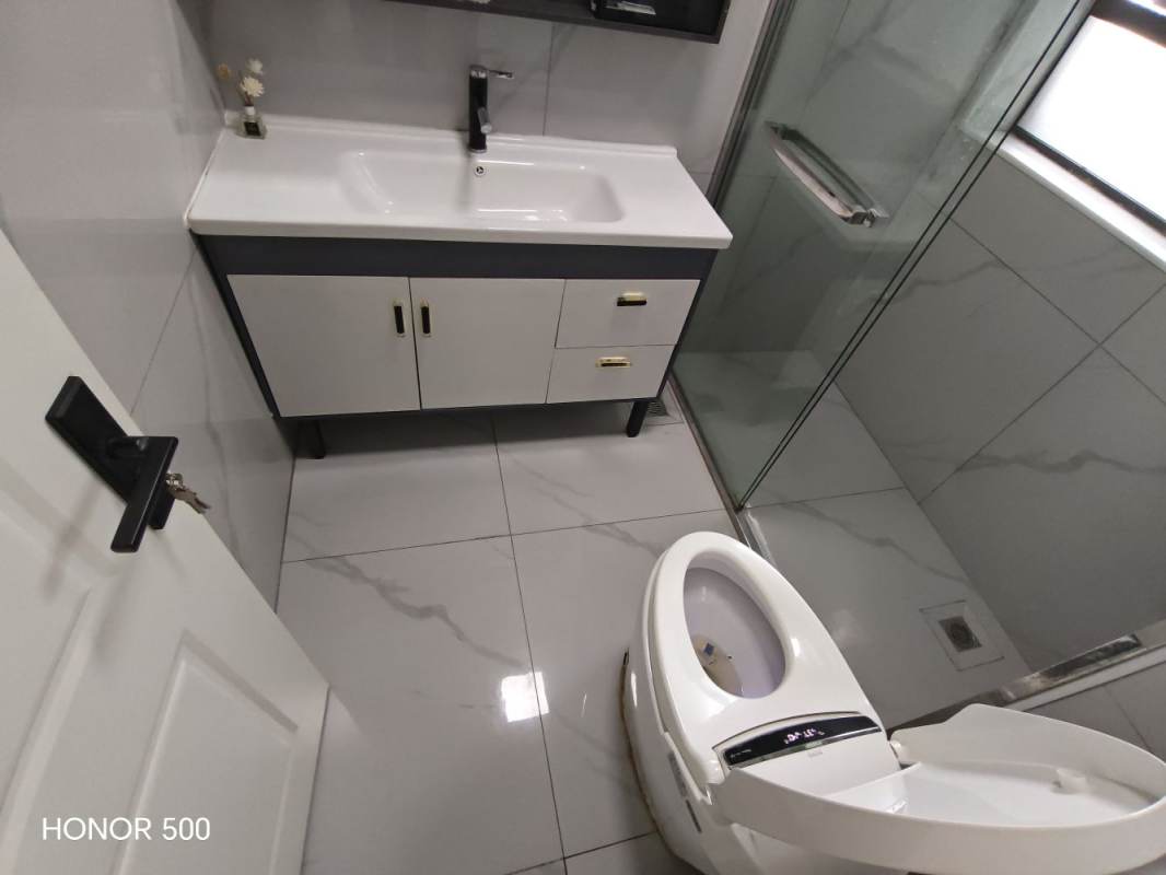 Housing image — Bathroom