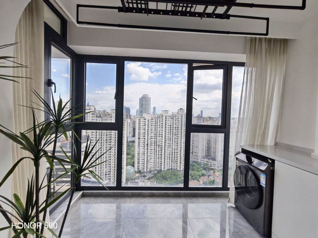 Housing image — Balcony