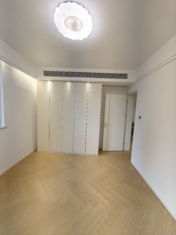 Housing image — Bedroom