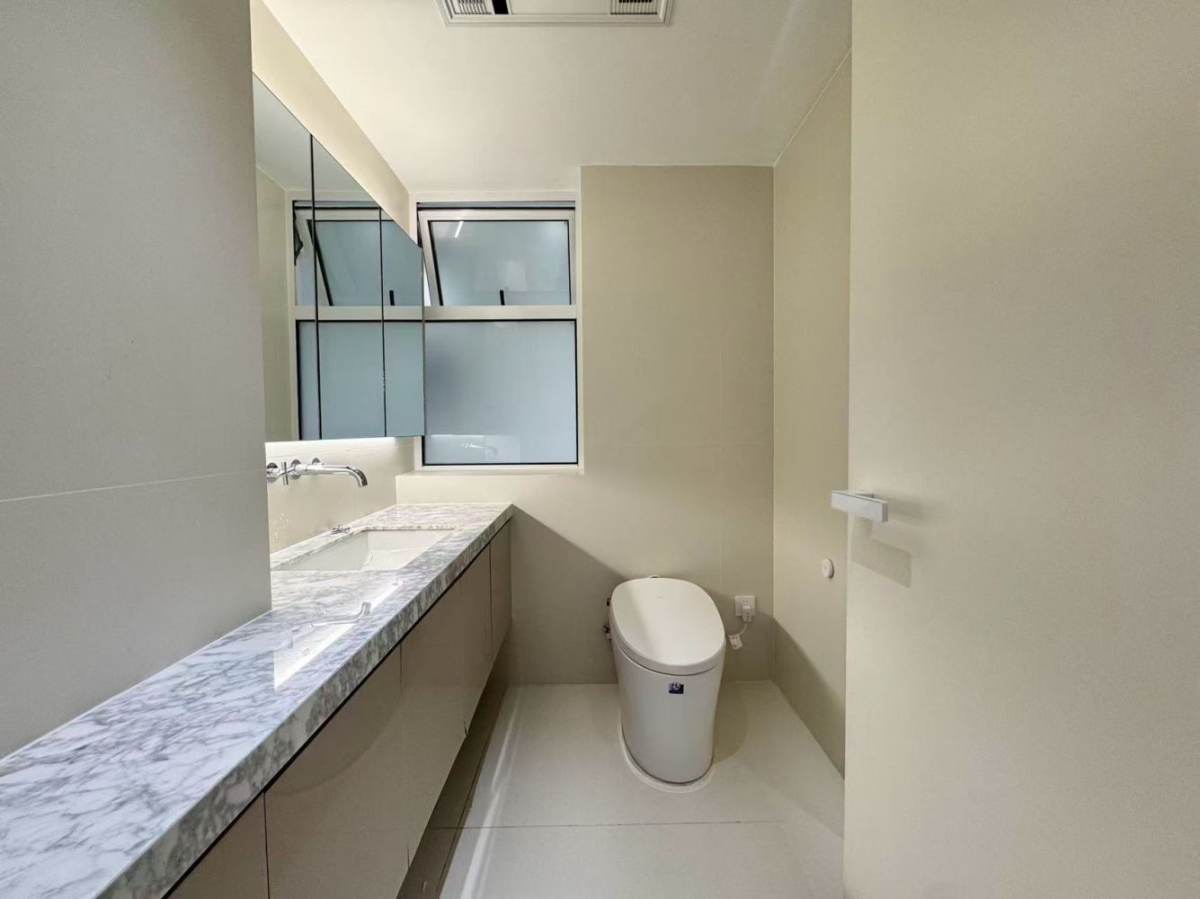 Housing image — Bathroom