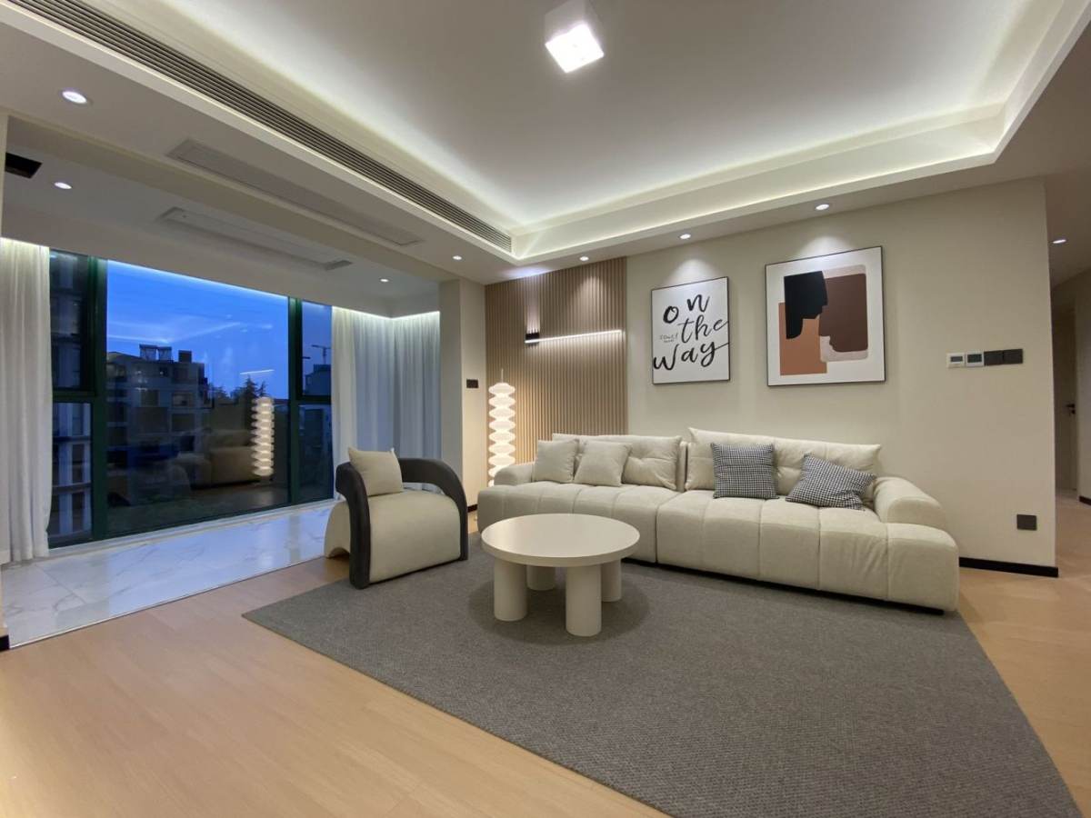 Housing image — Living Room