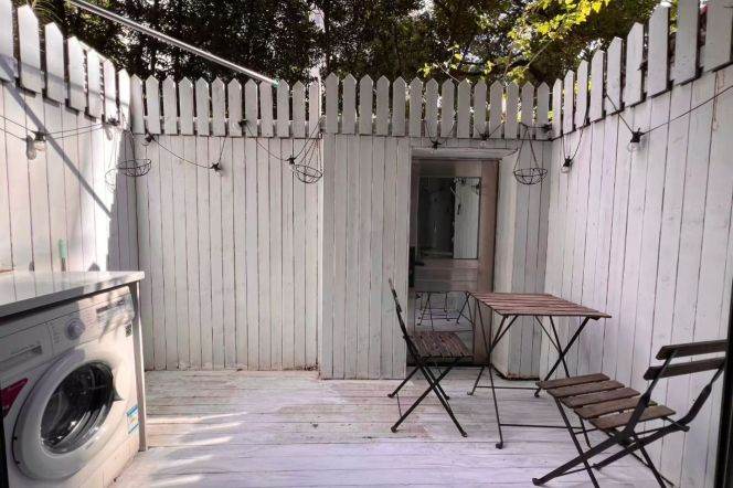 1BR Apartment near Zhongshan Park with Terrace