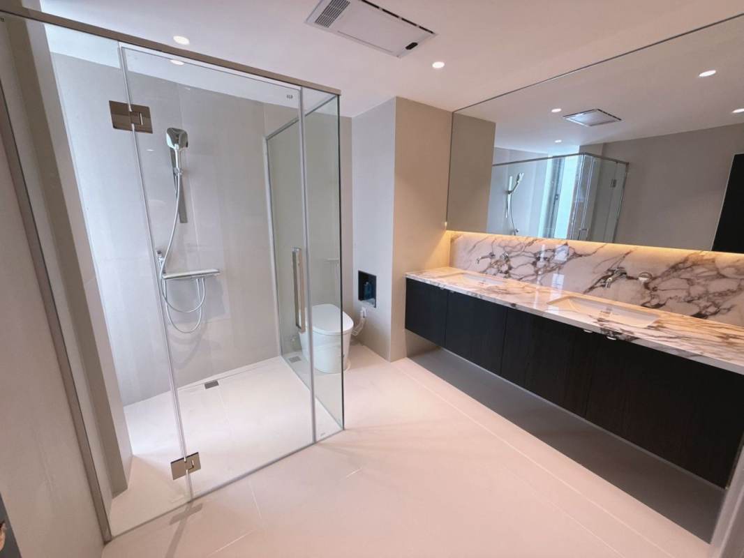 Housing image — Bathroom