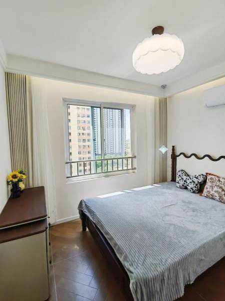 Housing image — Bedroom