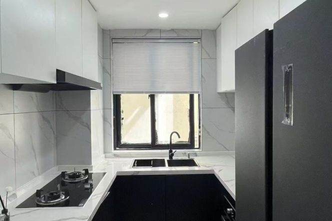 2BR Apartment in Jing'an (L7)