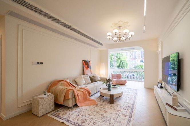 3BR Apartment in Jing'an with Green View