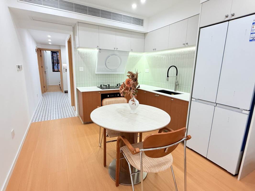 Housing image — Living Room