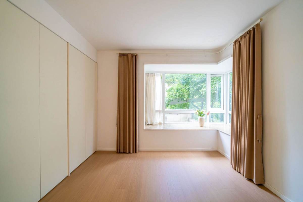 Housing image — Bedroom