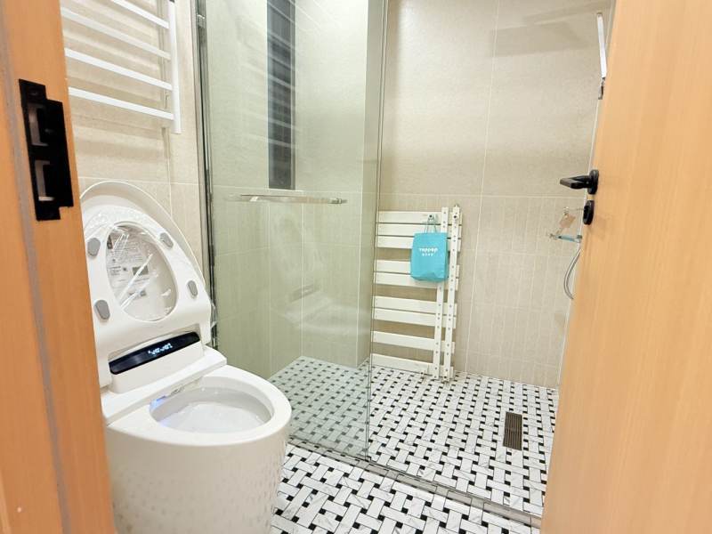 Housing image — Bathroom