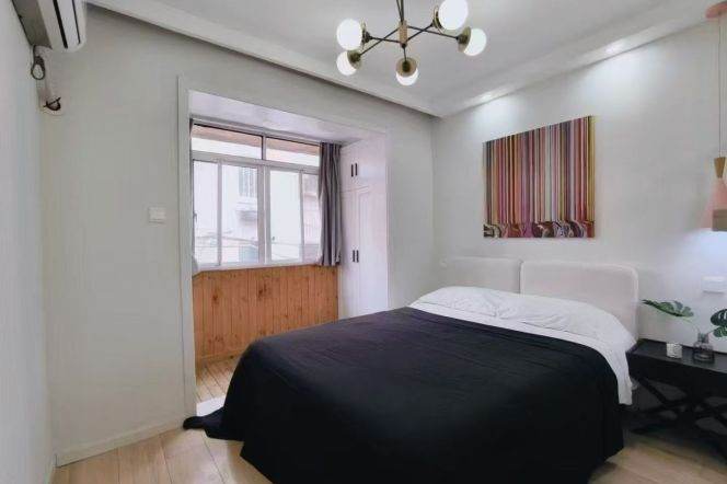 1BR Apartment in Xujiahui