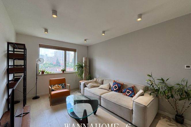 2BR Apartment in Jing'an (L7)