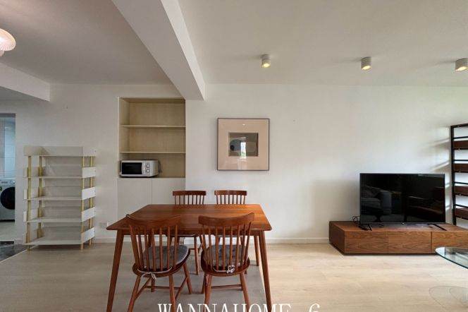 2BR Apartment in Jing'an (L7)