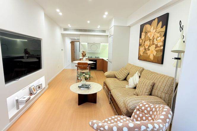 1BR Apartment in Jing'an