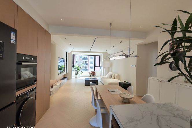 3BR Apartment near Changshou Rd Metro with Green View (L7/L13)