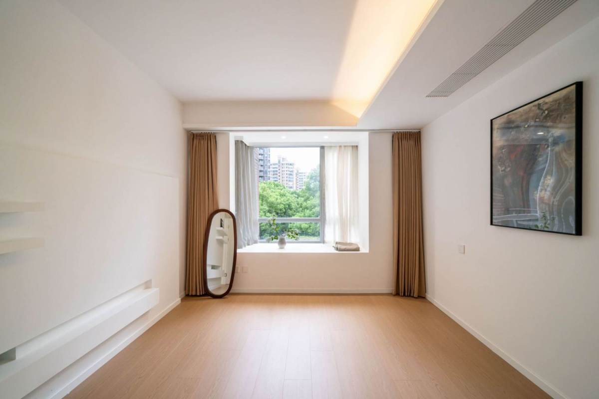 Housing image — Bedroom