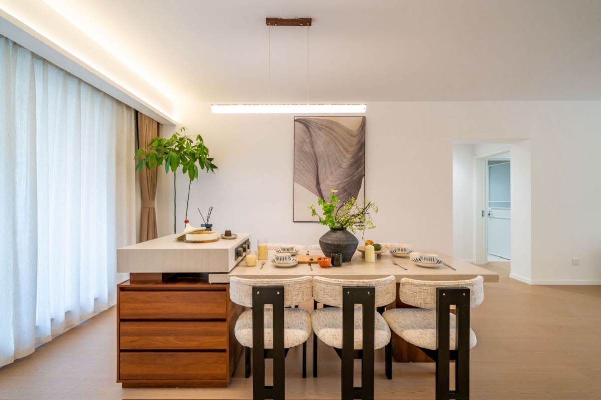 Housing image — Dining Area