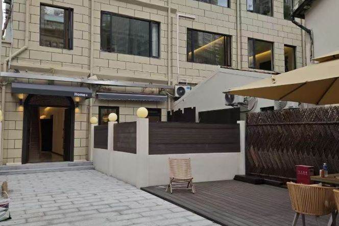 Spacious 1BR Heritage Apartment near Nanjing Xi Lu with Terrace (L2/L12/L13)