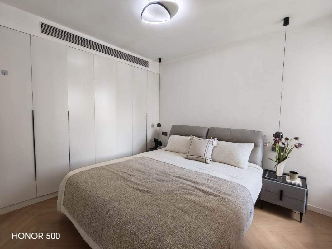 Housing image — Bedroom