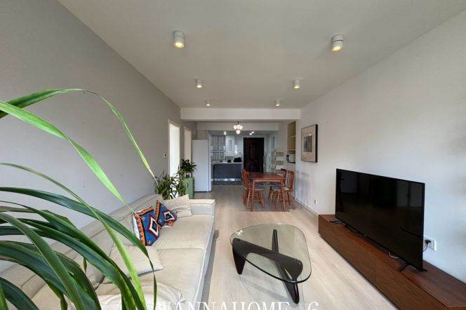 2BR Apartment in Jing'an (L7)