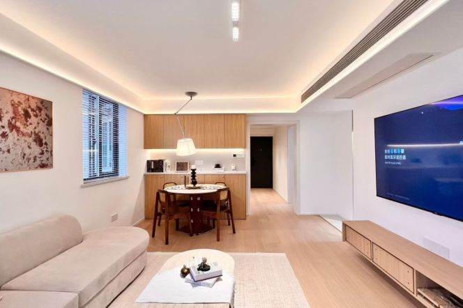 High-Floor 3BR Apartment near Caoyang Road Metro (L3/L4/L11/L14)