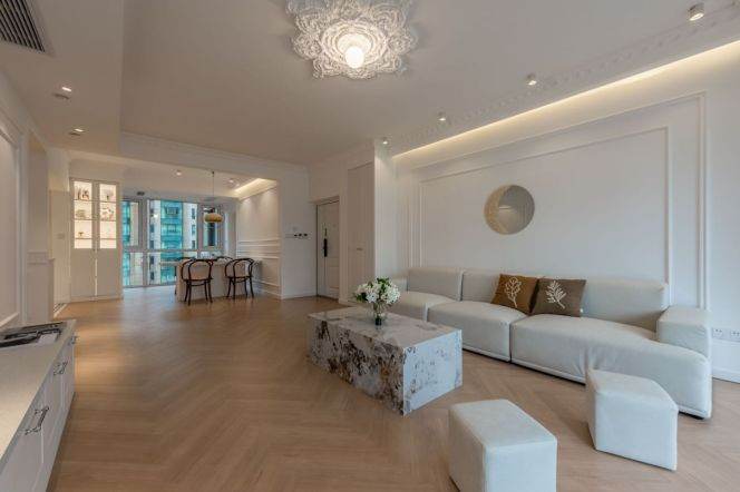 High-Floor 4BR Apartment at Ladoll International City with Outstanding View (L2/L12/L13)