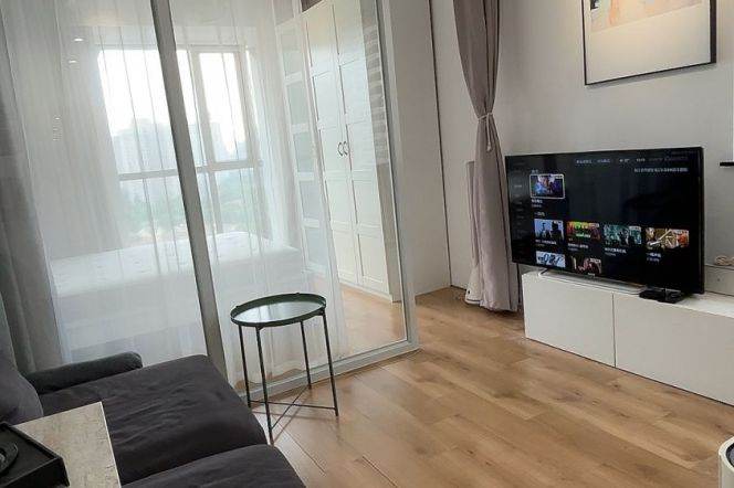 1BR Apartment in Old Xuhui (L9/L12)