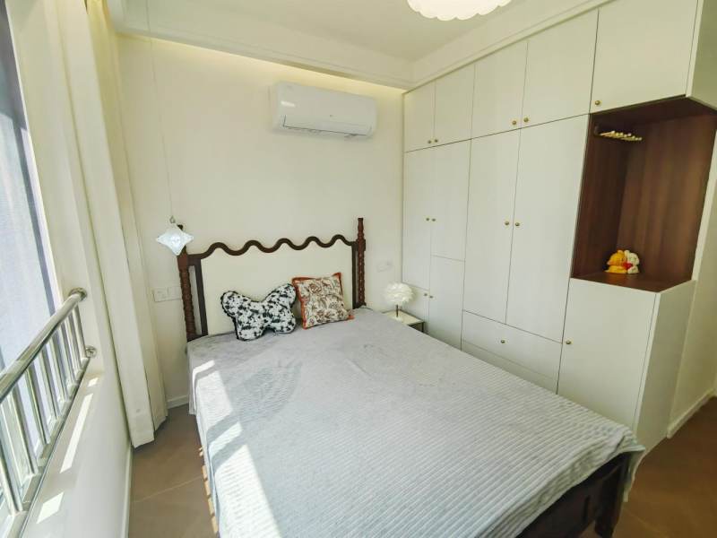 Housing image — Bedroom