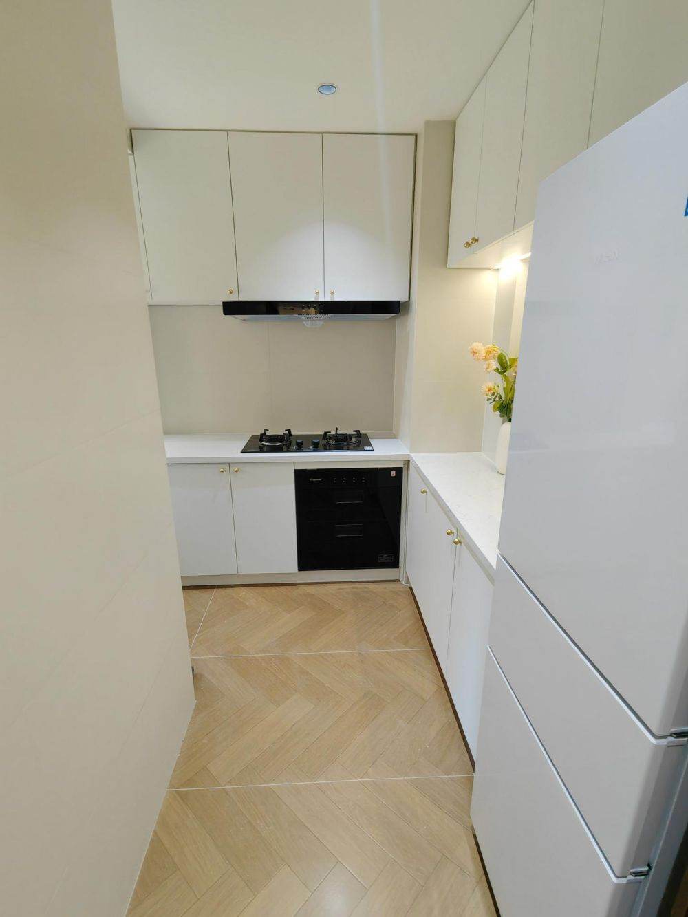 Housing image — Kitchen