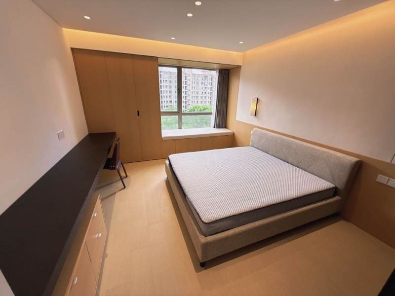 Housing image — Bedroom
