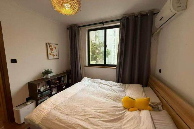 1BR Apartment in Old Xuhui (L10/L11)