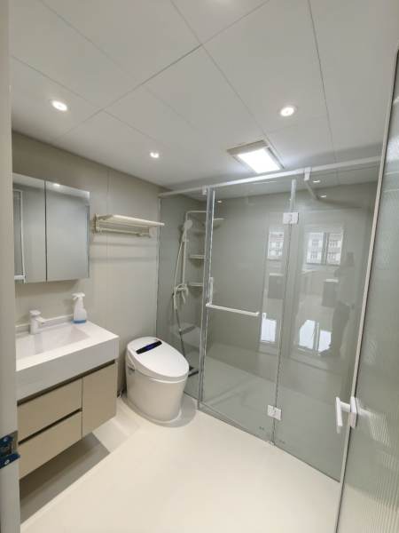 Housing image — Bathroom