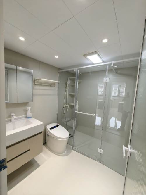 Housing image — Bathroom