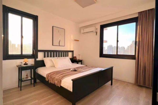 2BR Apartment in Jing'an (L7)