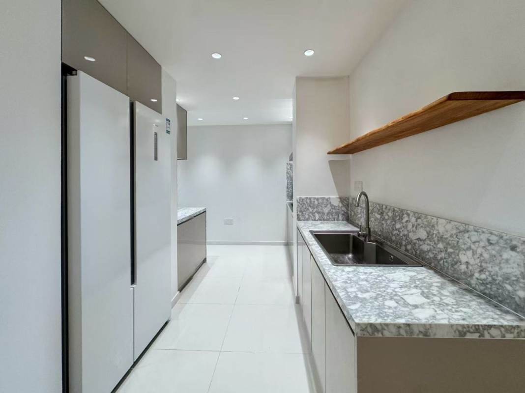 Housing image — Kitchen