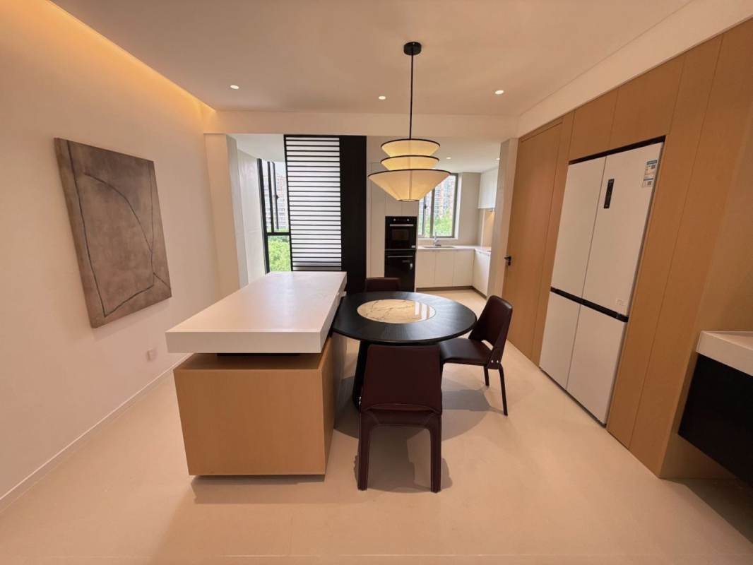 Housing image — Dining Area