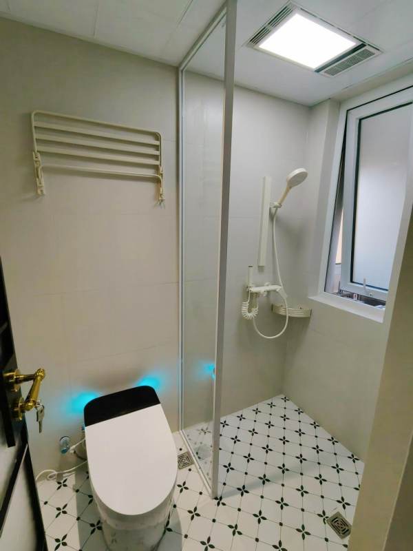 Housing image — Bathroom