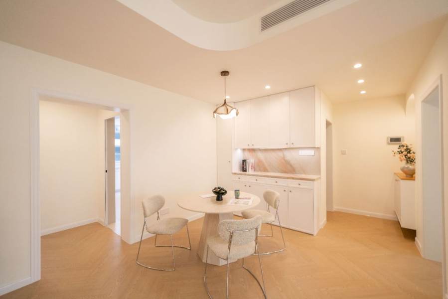Housing image — Dining Area