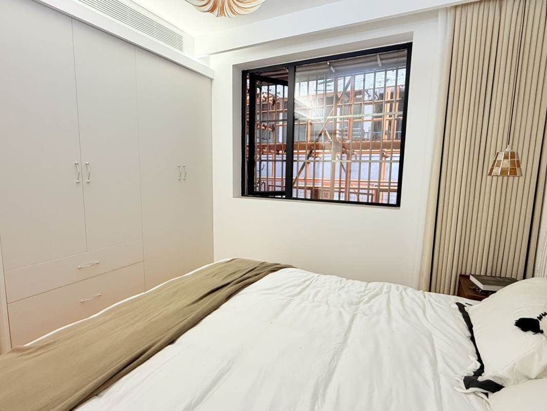 Housing image — Bedroom