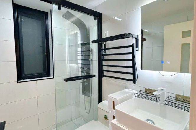 High-Floor 1BR Apartment in Xujiahui