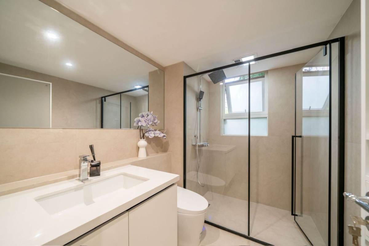 Housing image — Bathroom