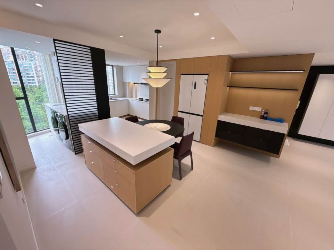 Housing image — Dining Area