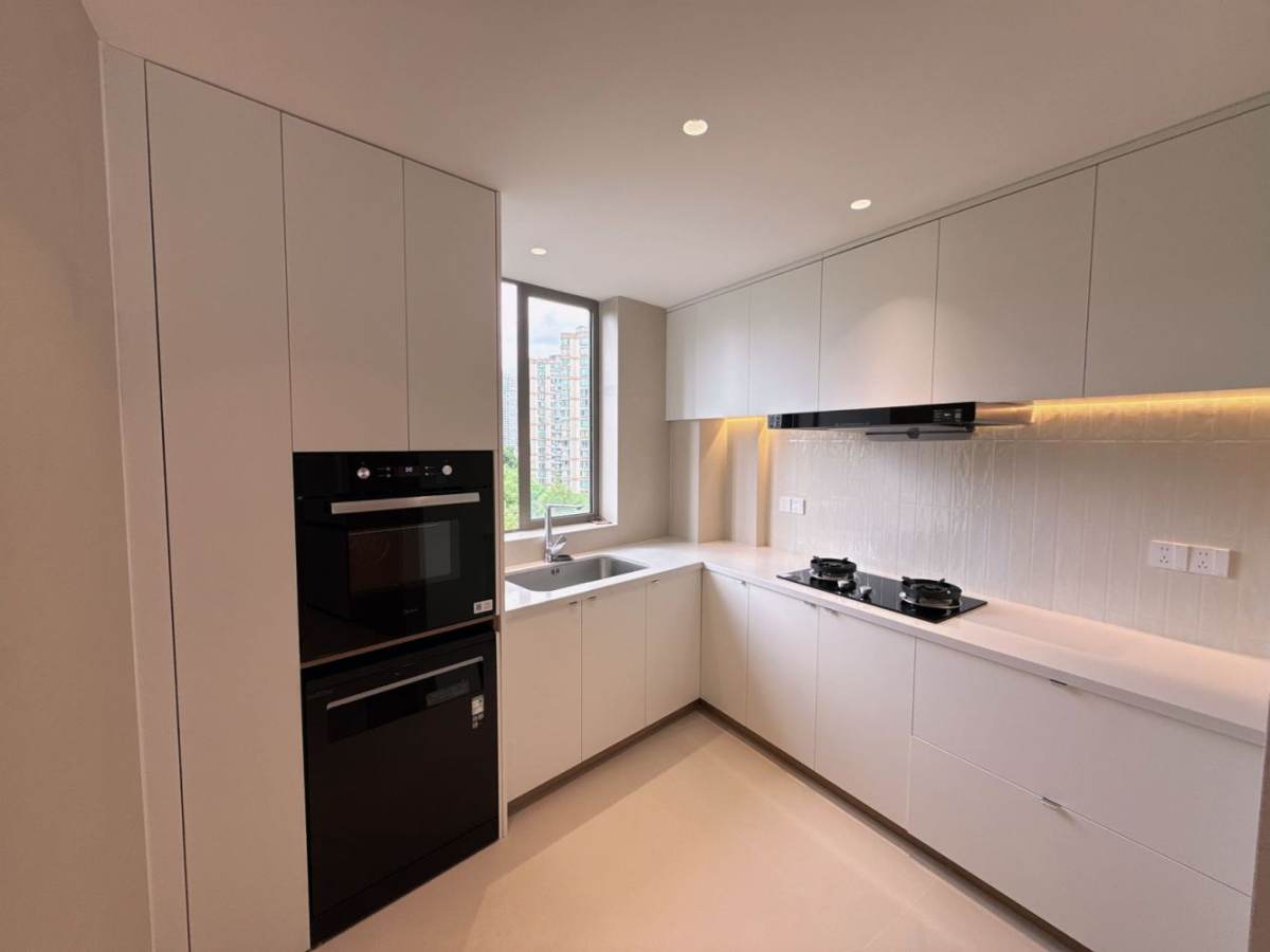 Housing image — Kitchen